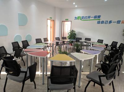 三維聯(lián)動(dòng) 打造輔導(dǎo)員素質(zhì)提升“夢(mèng)工廠(chǎng)”